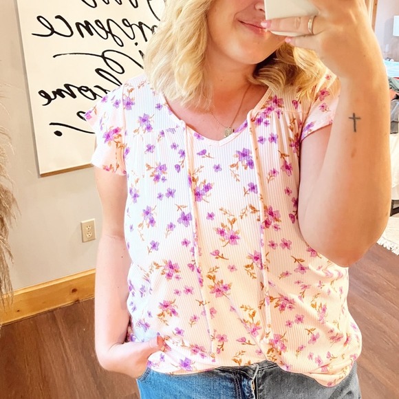 NWT Honeyme Floral Top size Small - Picture 1 of 3